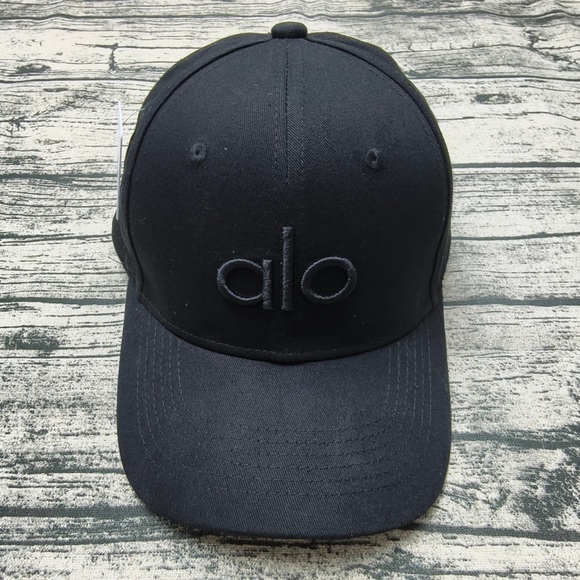 ALO Yoga Off-Duty Baseball Cap - Picture 2 of 5